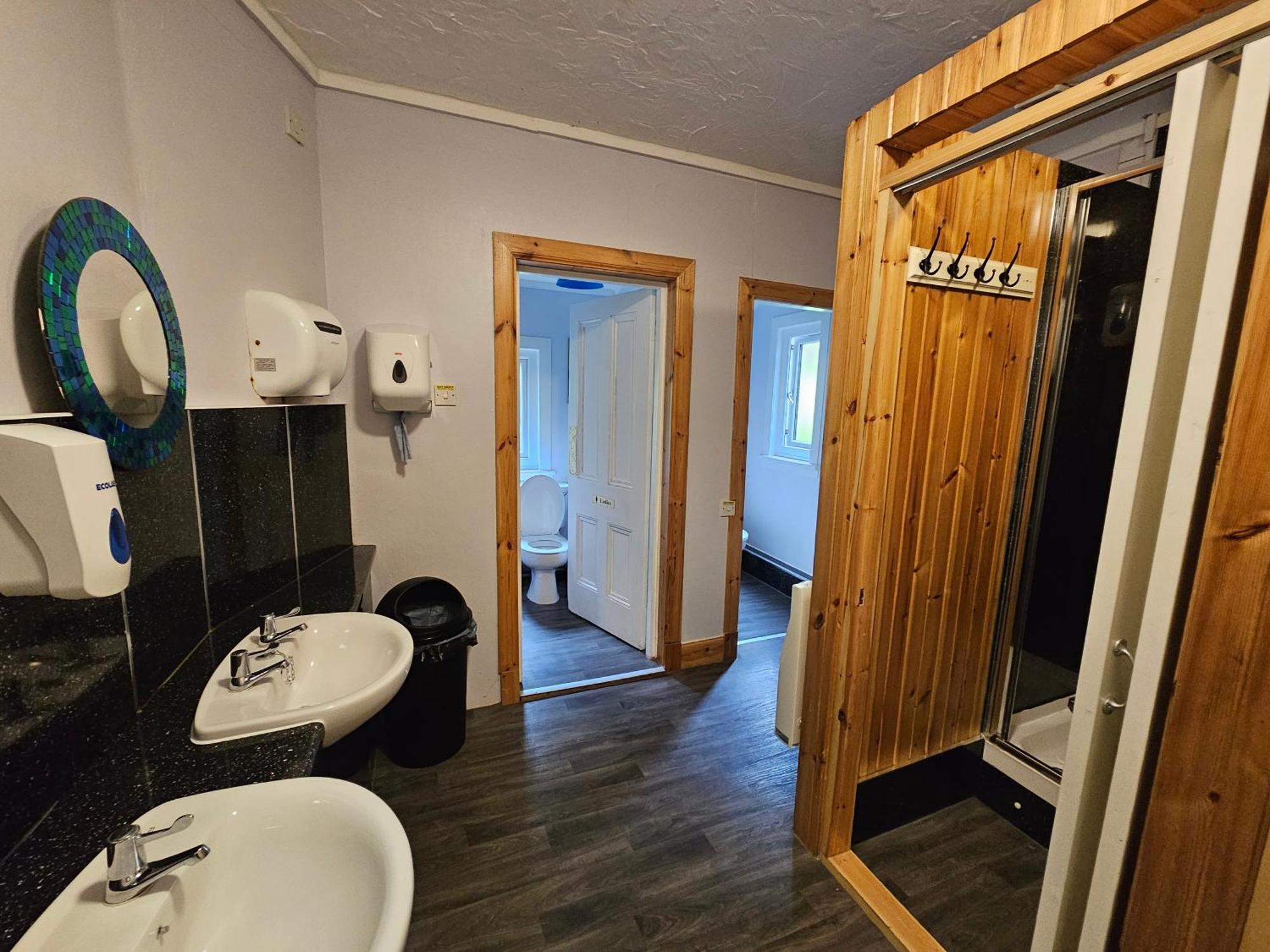 West Highland Lodge Кинлохливен Экстерьер фото