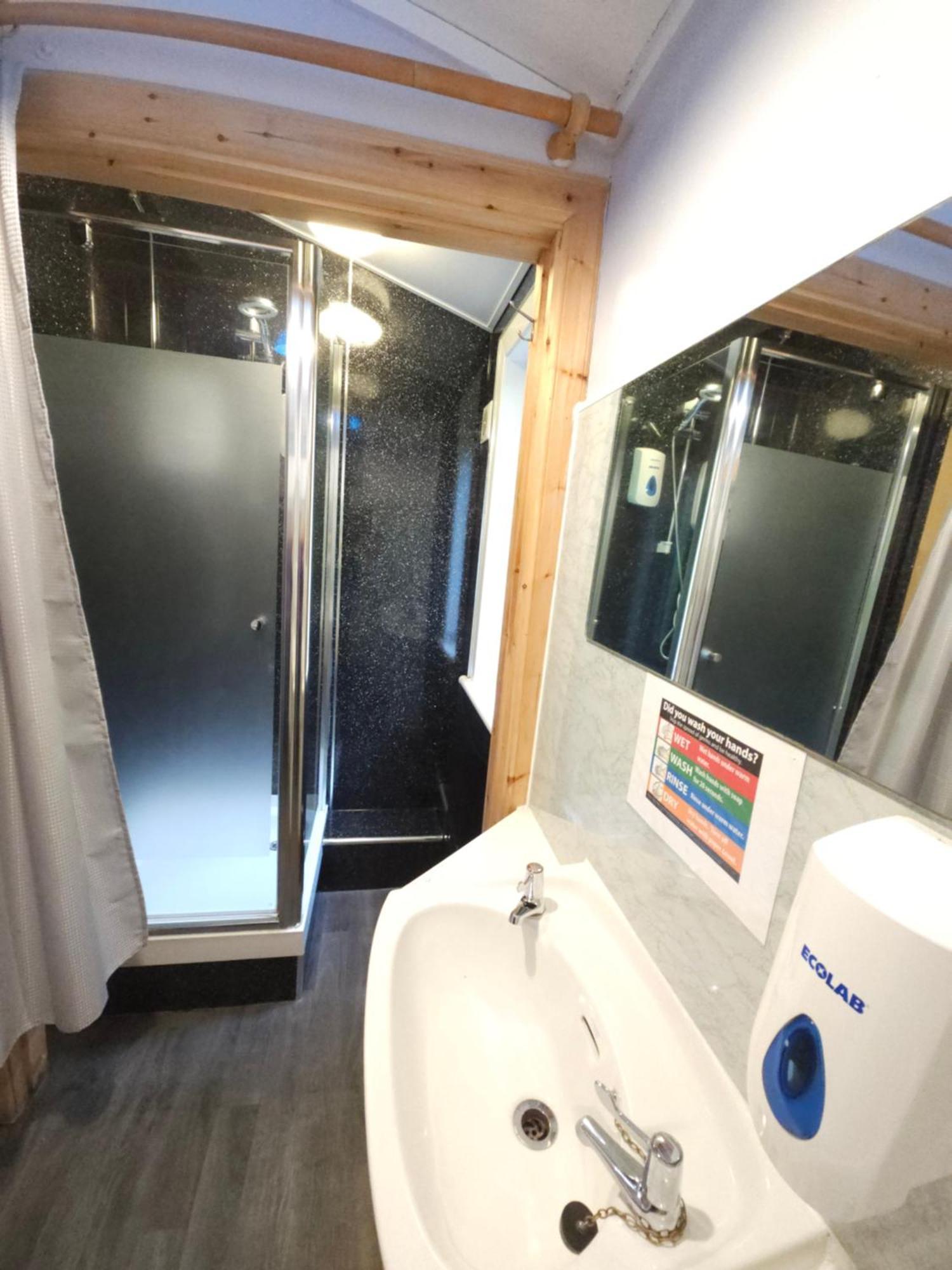 West Highland Lodge Кинлохливен Экстерьер фото